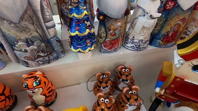Новогодняя атмосфера?новогодние подарки??тц Метрополис? смотреть онлайн