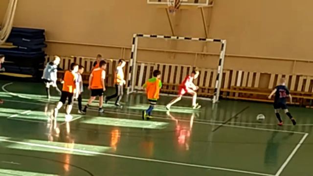 Обзор тридцать шестой игры. Победа 16:9. 8 голов и 4 голевые передачи. Продолж. игры - 40 минут. смотреть онлайн