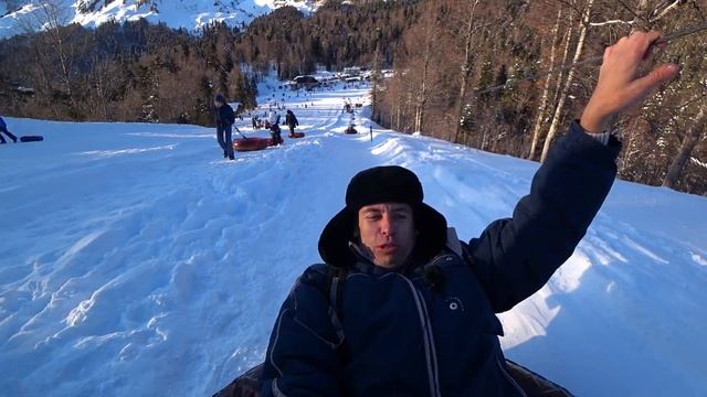 Гузерипль. Яворовая поляна. Катаемся на "ватрушках", прогулка, цены, дорога на Лаго-Наки.(2 часть) смотреть онлайн