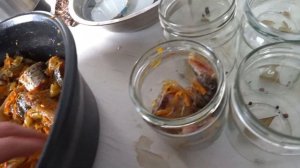 Консерва из леща с овощами