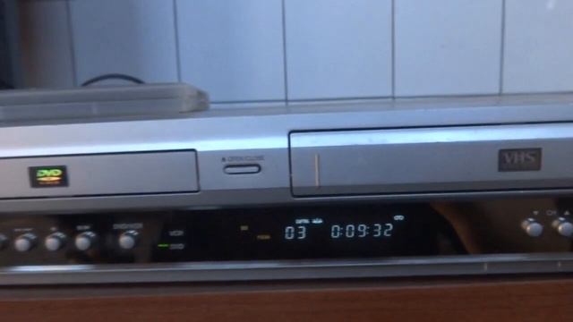 Vhs e DVD Integrado LG Antigo Loja Genezini смотреть онлайн