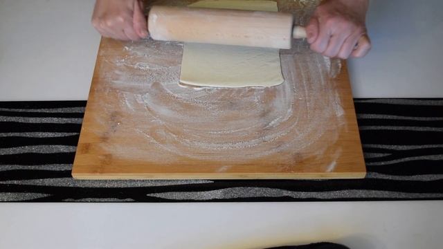 Слоёнки - Пироги С Мясной начинкой. ПРОСТО!! БЫСТРО!!! ВКУСНО!!!