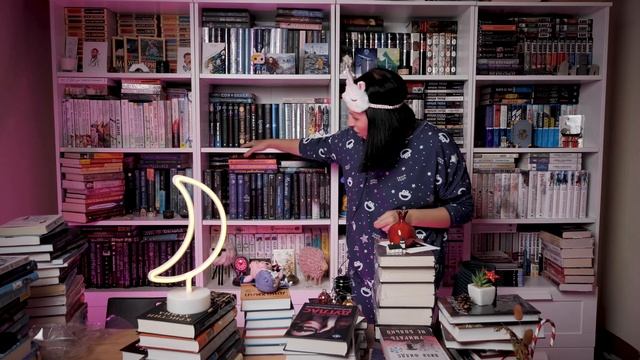КНИЖНЫЕ ПОЛКИ! Наводим порядок,создаем новогоднюю атмосферу, печем кекс! Книжный шкаф! #книжныеполк смотреть онлайн