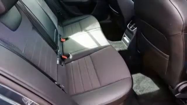 Skoda Octavia Combi 2.0TDI Style Navi Columbus Climatr смотреть онлайн