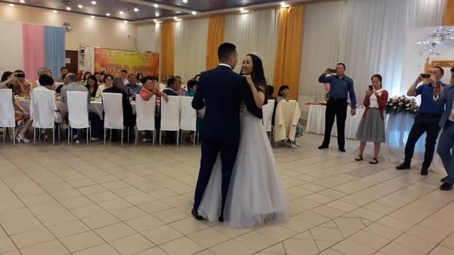 Свадебный танец смотреть онлайн