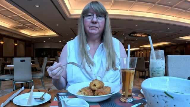 ?? Sari Pacific Jakarta Restaurant Review: ? Exploring Restoran Fiesta смотреть онлайн