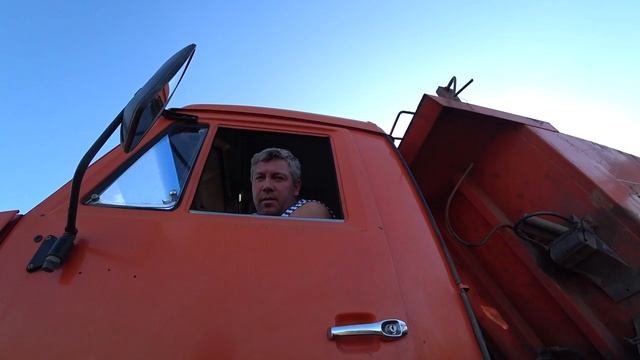 СКОЛЬКО ЗАРАБАТЫВАЕТ В ДЕНЬ ВОДИТЕЛЬ КАМАЗА? смотреть онлайн