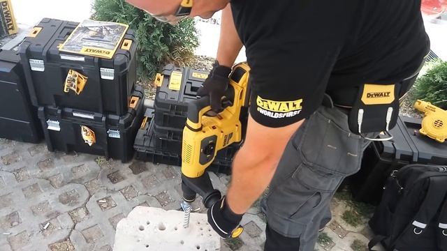 Показно DeWALT DCH481 SDS-max | Bashmaistora.bg смотреть онлайн