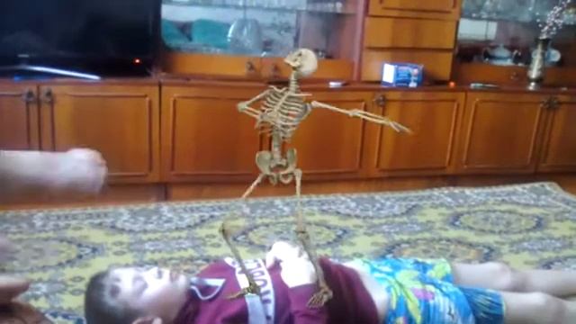 Скелет и Ваня смотреть онлайн