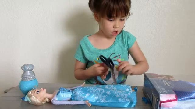 платье меняет цвет распаковка Эльза и Анна Холодное сердце. Elsa and Anna Frozen. смотреть онлайн