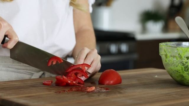 BEST EVER GUACAMOLE | Easy, Fresh, Homemade Guacamole Recipe