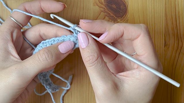 Extented Single Crochets - A gauge swatch in the round | Handmade by Hanna Louise смотреть онлайн