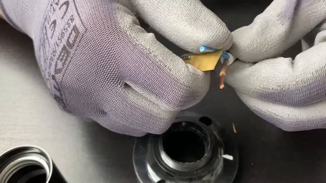 Сборка патрона на светильник смотреть онлайн