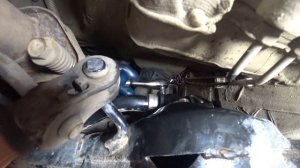 Suzuki Swift замена датчика давления масло, втулки стабилизатора, стойки. Техническая часть.