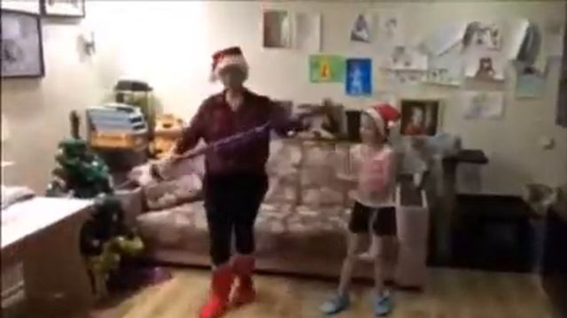 Гномики в субботу веселятся смотреть онлайн