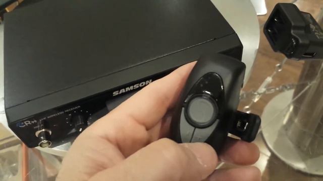 Samson Airline AWX Wireless Microphone Unboxing And Review