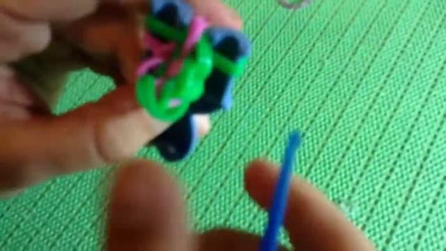 Урок по плетению браслетов из резинок" Rainbow loom " "ТРОТУАР" смотреть онлайн