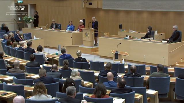 Statsminister Magdalena Anderssons regeringsförklaring 30 november 2021 смотреть онлайн