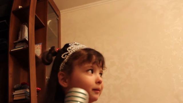 Открываем новогодние подарки. смотреть онлайн