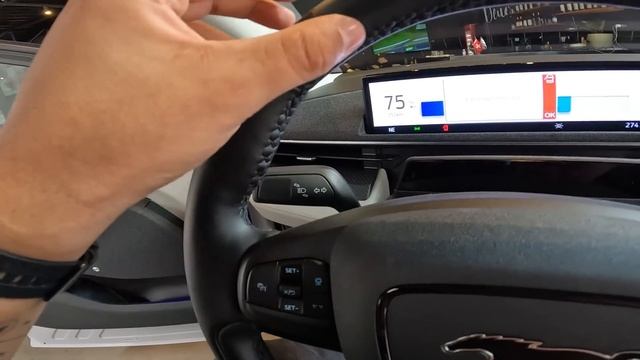 Ford Mustang Mach E 2023 - Até o Mustang virou ELÉTRICO e se transformou em SUV coupé смотреть онлайн