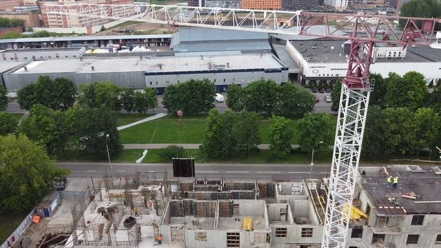 Стройка. Башенный кран TEREX COMEDIL [Tower crane from a height] смотреть онлайн