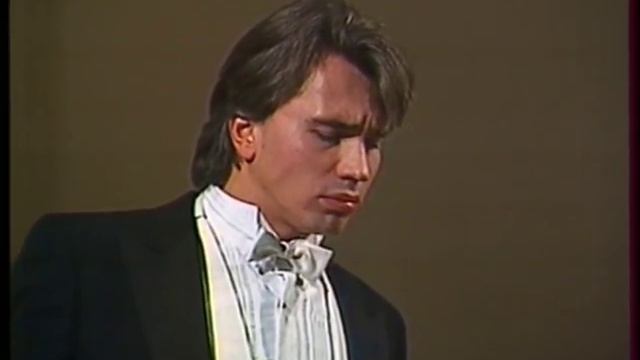 Hvorostovsky: Rachmaninoff recital 1990 4/12 Do not sing, my beauty смотреть онлайн