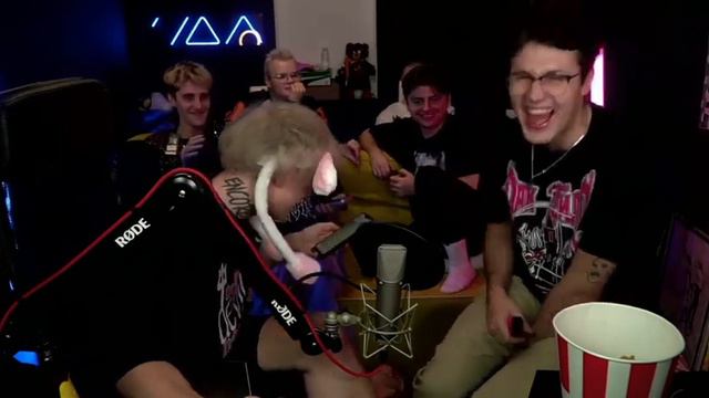 Пишем гимн шпаны | СТРИМ ШПАНЫ И ЛИДЫ ОТ 12.11.2023 смотреть онлайн