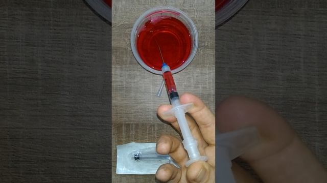 Шприц WTF Secura с убирающейся иглой (безопасный, саморазрушающийся) смотреть онлайн