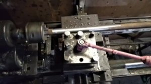 Самодельный токарный станок по металу из хлама!