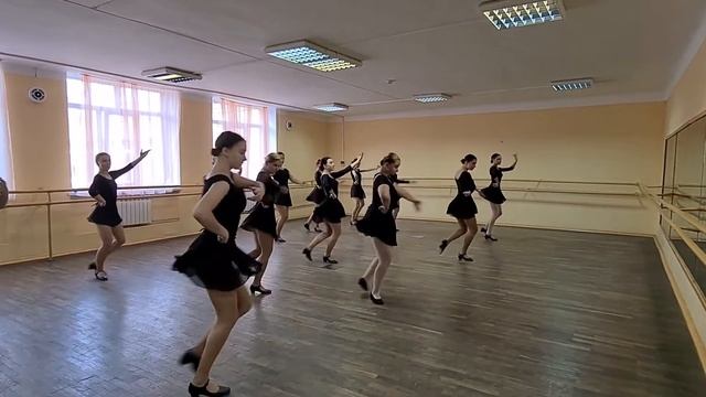 Пор де бра в характері чоловічого укр танцю смотреть онлайн