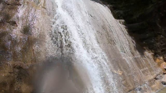 Геленджик. Один из водопадов на реке Пшада смотреть онлайн