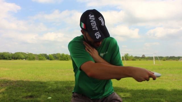How to Throw Backhand | A Comprehensive Guide for Beginners | Disc Golf смотреть онлайн