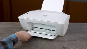 Как загружать бумагу и выравнивать установочные картриджи в МФУ серии HP DeskJet 2600 All-in-One