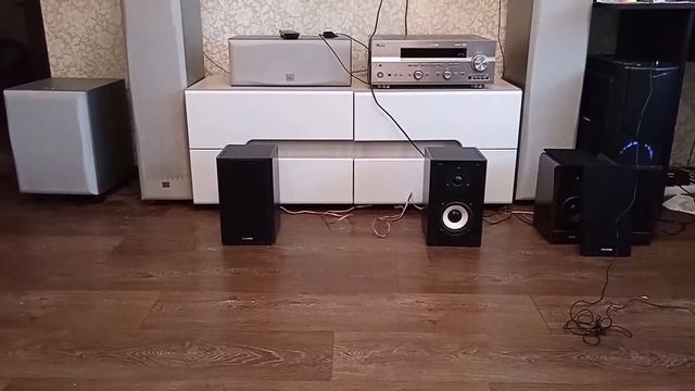 Видео сравнение активных колонок 2.0 Mcrolab Solo 1 Mk 3 и Sven Sps-704