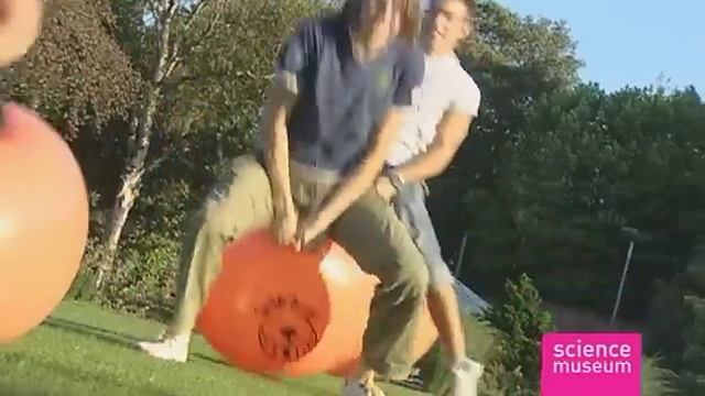 Giant Retro Space Hopper смотреть онлайн