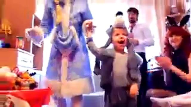 Дед Мороз и Снегурочка г. Краснодар Новый год 2013 смотреть онлайн