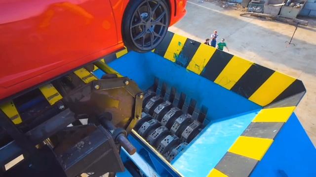 Lamborghini vs Shredder смотреть онлайн