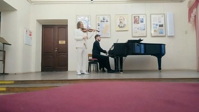 Григ. Соната для скрипки и фортепиано №3 до минор, 1-я часть. смотреть онлайн