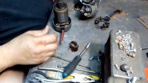 УАЗ 2206 , ремонт стартера на 409 двигатель своими руками в гараже, используя часть баклажки от вод