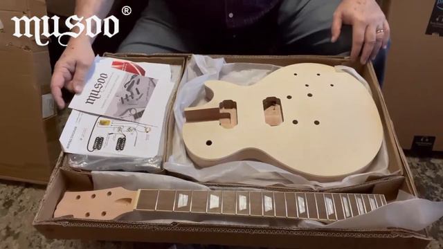 Musoo LP-Style DIY Guitar Kit Unboxing! смотреть онлайн