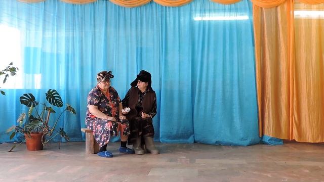 Сценка "Бабки у подъезда" смотреть онлайн