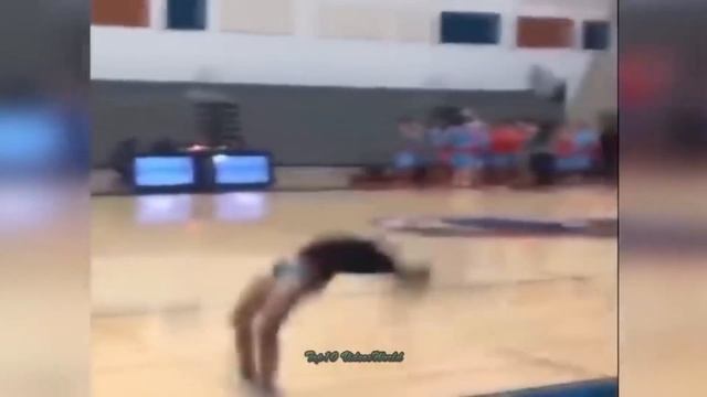 10 Неловких Моментов В Спорте смотреть онлайн