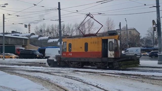 Трамвай снегоочиститель возле метро Нагатинская смотреть онлайн