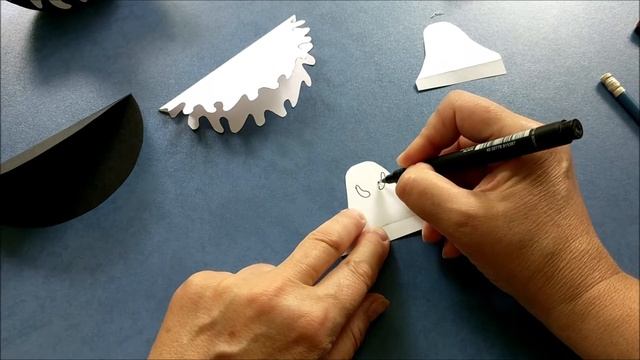 Привидение из бумаги | Легкая поделка на Хэллоуин | Paper ghost | Halloween crafts смотреть онлайн
