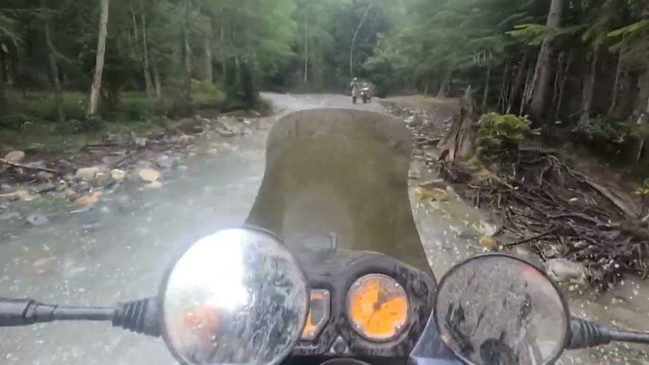 турэндурныепокатушки #турэндуро61 #ktmadventure #ktm990adventure #ktm1090r #спастиолежку смотреть онлайн