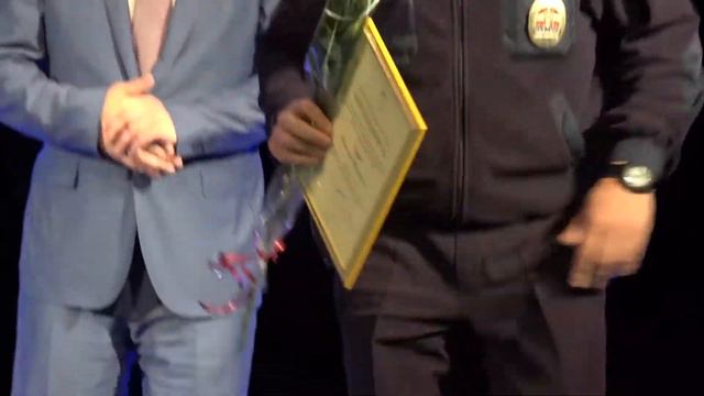 Торжественное награждение принимавших участие в преодолении последствий подтопления в Рузе 8-9 июля смотреть онлайн