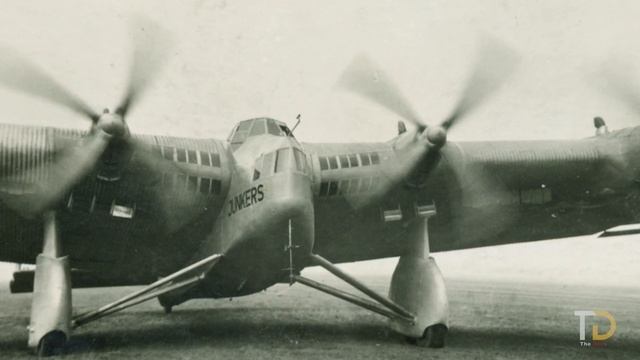 A Giant Plane That Has Windows in Its Wings | Junkers G38 смотреть онлайн