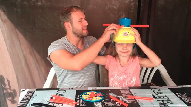 ЧЕЛЛЕНДЖ МОКРАЯ ГОЛОВА Wet Head Challenge EXTREME Family Game Веселое Видео для Детей Игры с Водой смотреть онлайн