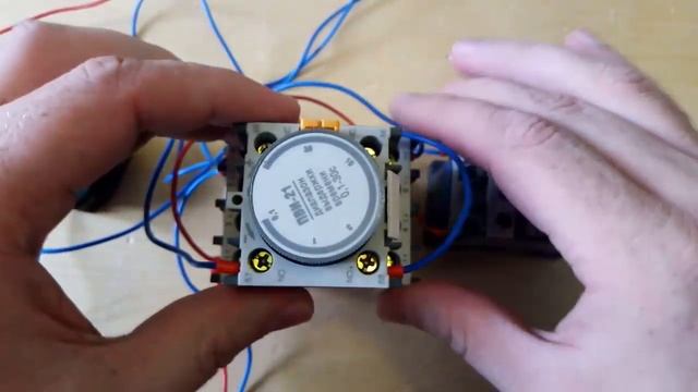 Приставка выдержки времени ПВИ-21 IEK.mp4