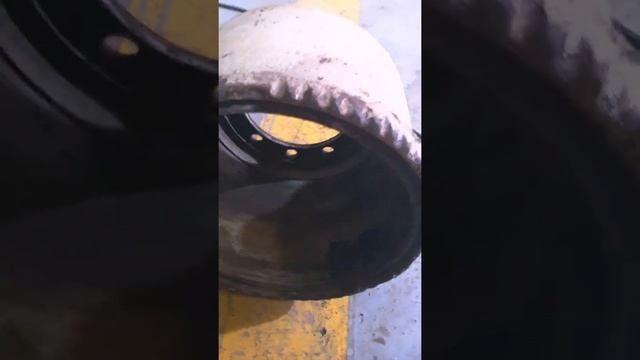 Расточка тормозных барабанов / Проточка Барабанов ► #shorts смотреть онлайн